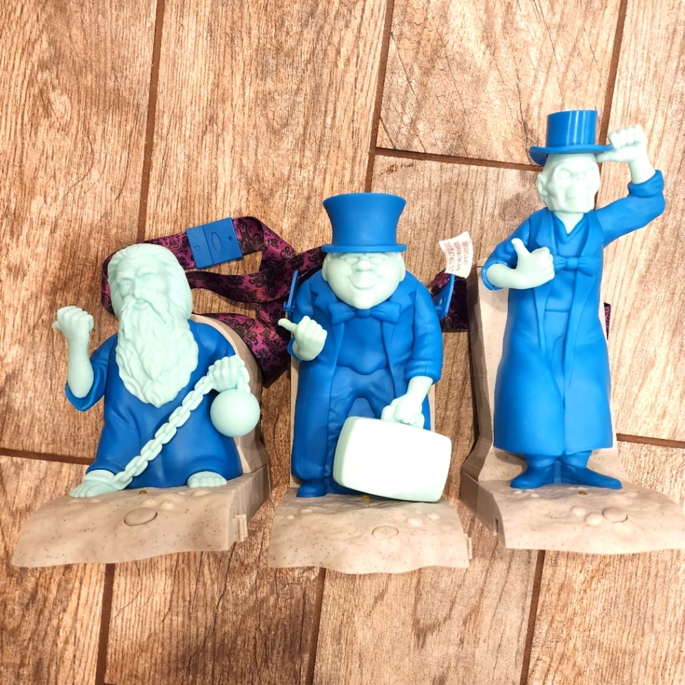 Disney Hitchhiking Ghosts
